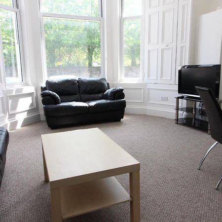 אדינבורו Central Two Bedroom Victorian Apartment With Free Parking מראה חיצוני תמונה