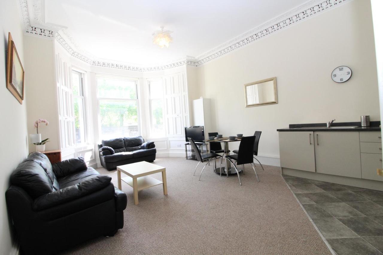 אדינבורו Central Two Bedroom Victorian Apartment With Free Parking מראה חיצוני תמונה