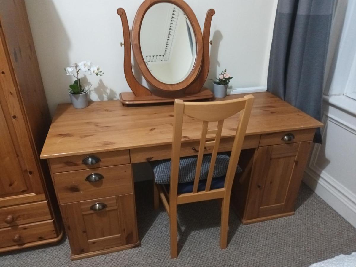 אדינבורו Central Two Bedroom Victorian Apartment With Free Parking מראה חיצוני תמונה